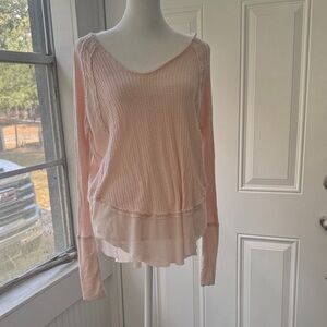 We The Free Sz XS Women's Pink Long Sleeve Top